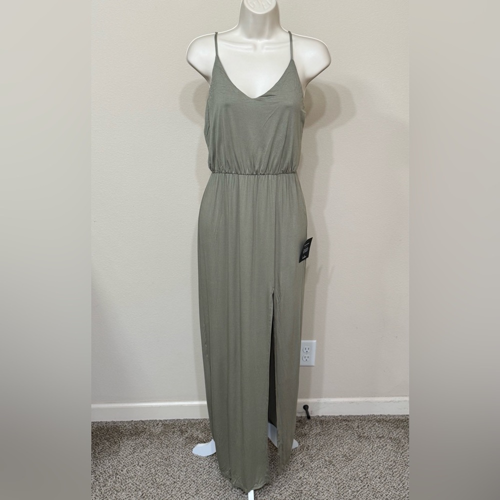 Lulus Women’s Olive Green Spaghetti Straps V-Neck Soft Comfort Maxi Dress S